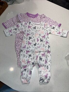 Carter’s 0-3 months 2 pack Unicorn & Polka Dot Footed One-Piece Sleepers